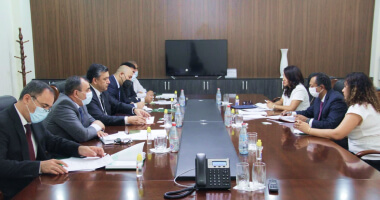 Двусторонняя встреча Председателя Правления ГСБ РТ «Амонатбонк» с официальной делегацией Швейцарского Офиса по Сотрудничеству в Республике Таджикистан