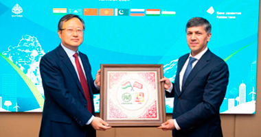 Bilateral meeting between the Chairman of the Board of the SUE "Savings Bank of the Republic of Tajikistan "Amonatbonk"" and the Deputy Chairman of the Board of the State Development Bank of China